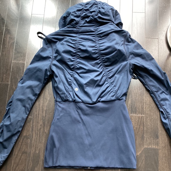 Lululemon active wear hooded jacket - Picture 3 of 4